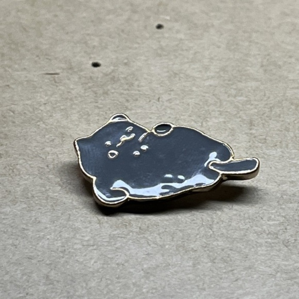 Cartoon Cat Laying On Side Cute Lapel Hat Pin